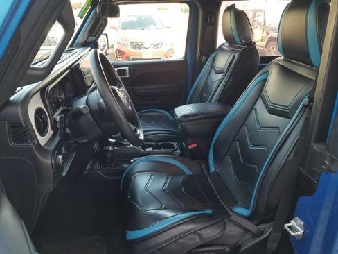 Used 2024 Jeep Wrangler Sport image 9