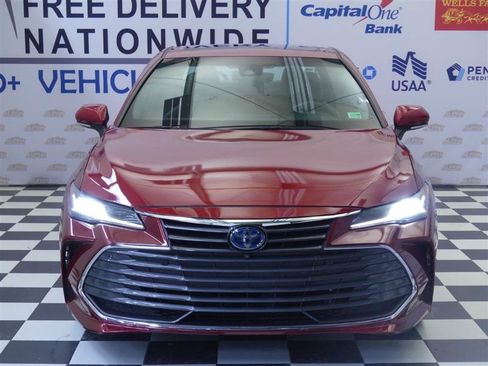 Used 2021 Toyota Avalon Limited w/ Advanced Safety Package image 2