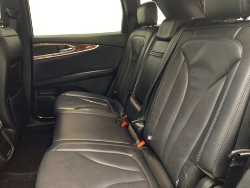 Used 2018 Lincoln MKX Reserve FWD image 18