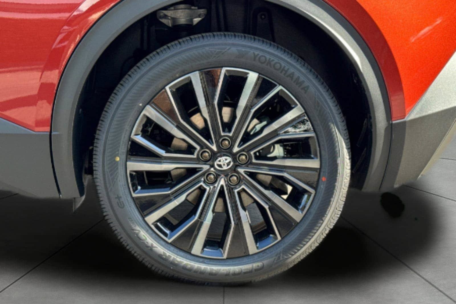 New 2026 Toyota C-HR AWD/4WD image 33