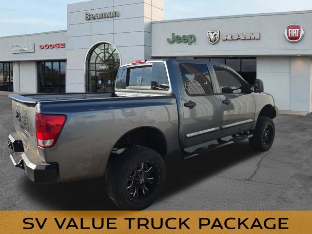 Used 2014 Nissan Titan SV w/ SV Premium Utility Package AWD/4WD image 2