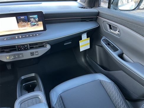 New 2026 Nissan Leaf Platinum+ image 31