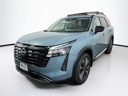 New 2026 Nissan Pathfinder Platinum AWD/4WD image 3
