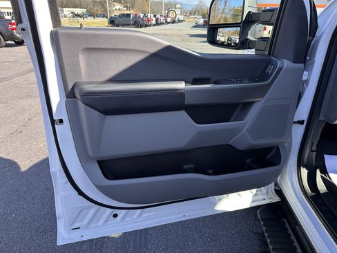 Used 2026 Ford F250 XLT image 10