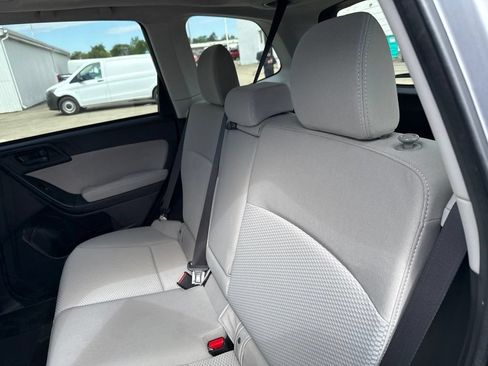 Used 2015 Subaru Forester 2.5i Premium w/ All-Weather Package AWD/4WD image 21