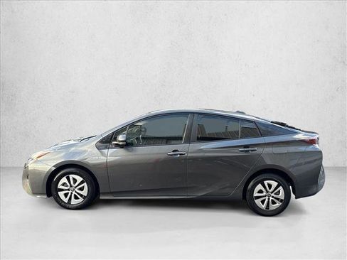 Used 2016 Toyota Prius Three image 8