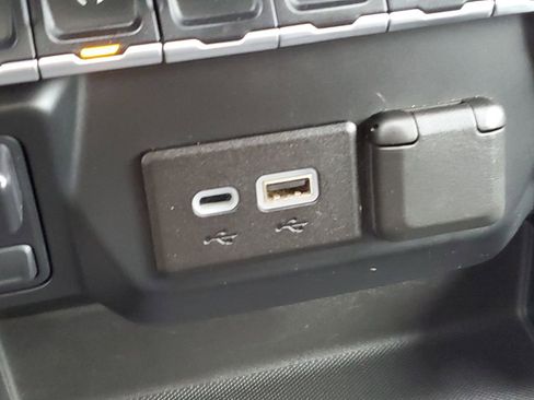 Used 2019 Chevrolet Silverado 1500 RST image 22