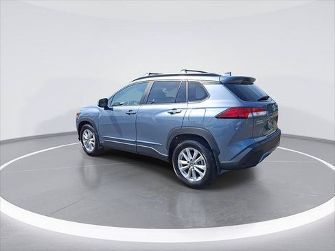 Certified 2023 Toyota Corolla Cross LE w/ Moonroof Package AWD/4WD image 7