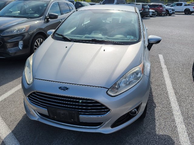 Used 2014 Ford Fiesta Titanium FWD image 2