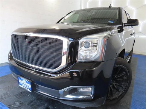 Used 2018 GMC Yukon SLE w/ Convenience Package image 2