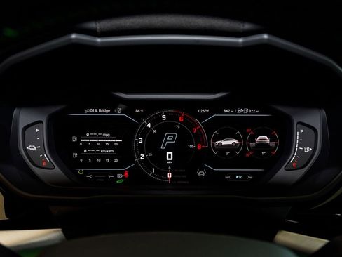 Used 2025 Lamborghini Urus SE image 47