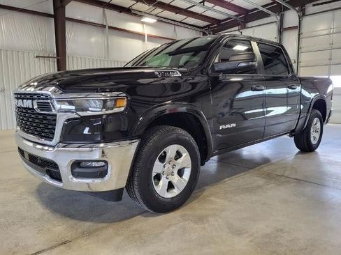 Used 2025 RAM 1500 Big Horn AWD/4WD image 2