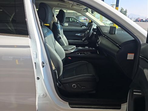Used 2025 Genesis Electrified GV70 AWD/4WD image 8