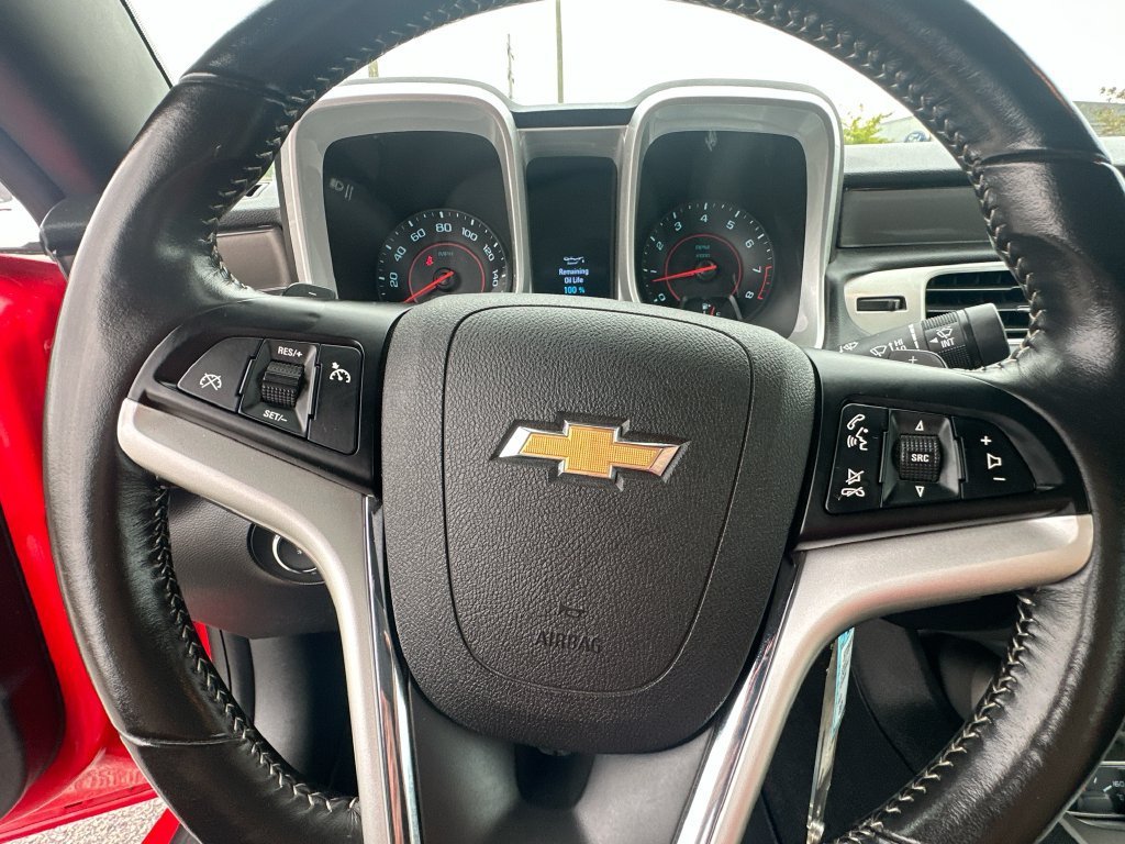 Used 2015 Chevrolet Camaro LT RWD image 17
