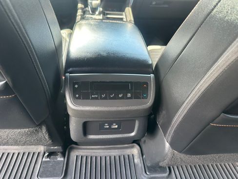 Used 2024 Nissan Pathfinder Rock Creek AWD/4WD image 17
