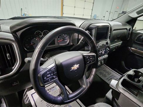 Used 2022 Chevrolet Silverado 1500 LT image 10