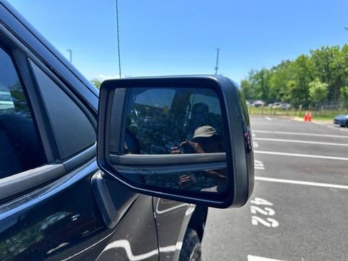 Used 2022 Chevrolet Silverado 1500 LT Trail Boss w/ LPO, Dark Essentials Package AWD/4WD image 11