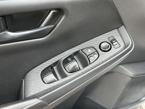 Used 2025 Nissan Sentra S FWD image 20