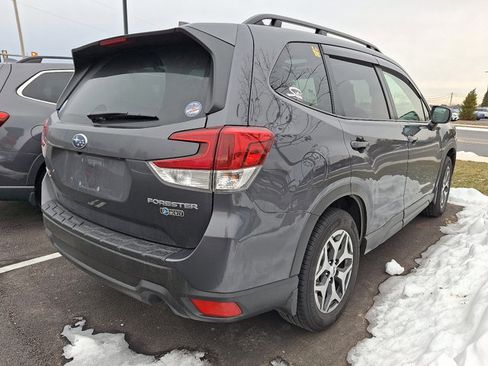 Certified 2023 Subaru Forester Premium image 6