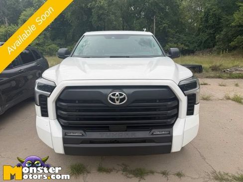 Used 2023 Toyota Tundra SR5 AWD/4WD image 2