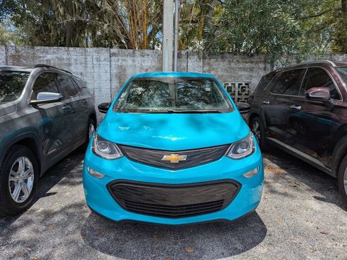 Used 2020 Chevrolet Bolt LT FWD image 2