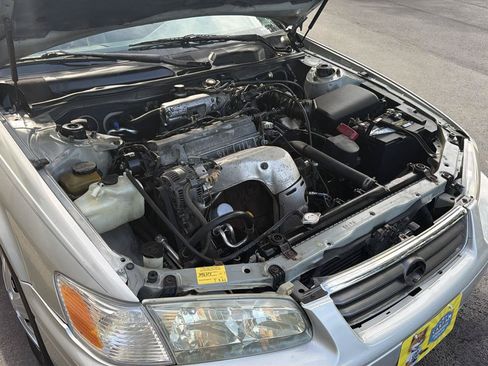 Used 2000 Toyota Camry CE FWD image 42