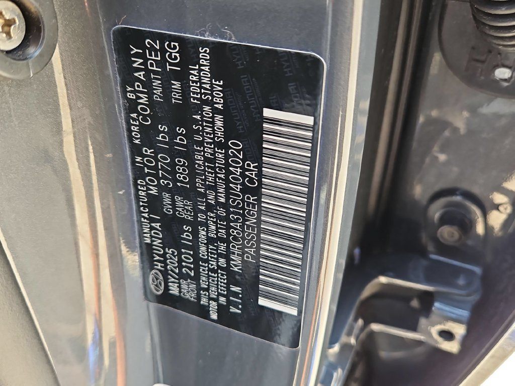 Used 2025 Hyundai Venue SEL FWD image 34