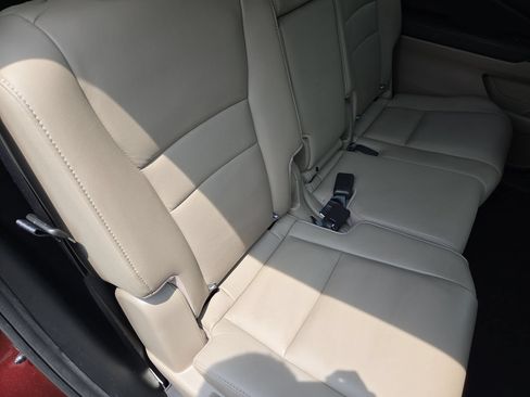 Used 2020 Honda Pilot Touring image 23