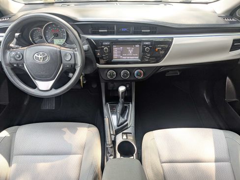Used 2015 Toyota Corolla LE FWD image 14