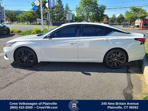 Used 2022 Nissan Altima 2.5 SR w/ Midnight Edition Package FWD image 25
