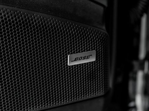 Certified 2024 Porsche Macan 4 Electric image 13