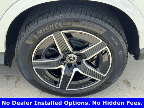 Used 2025 Mercedes-Benz GLC 300 image 9