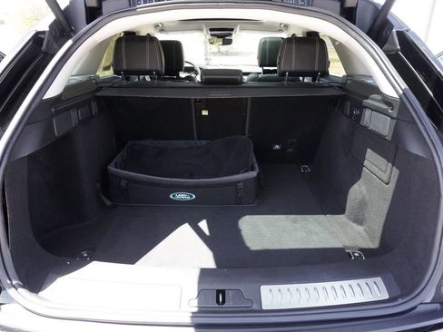 Used 2018 Land Rover Range Rover Velar R-Dynamic SE image 31