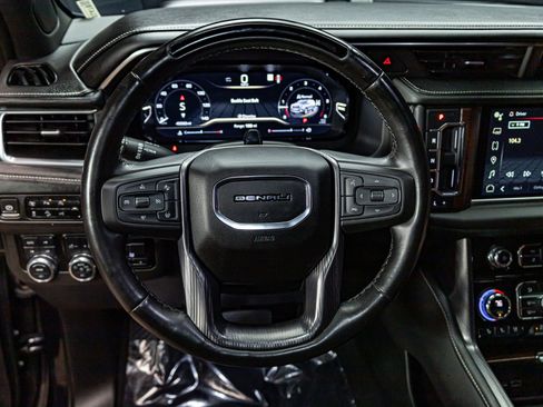 Used 2023 GMC Yukon XL Denali Ultimate image 13