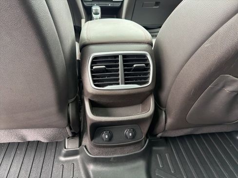 Used 2020 Hyundai Santa Fe SEL image 20