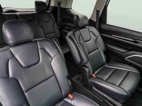 Certified 2024 Kia Telluride S w/ S Sunroof Package AWD/4WD image 25