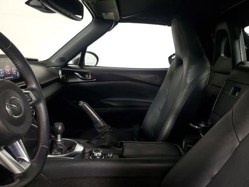 Used 2019 MAZDA MX-5 Miata RF Grand Touring image 14