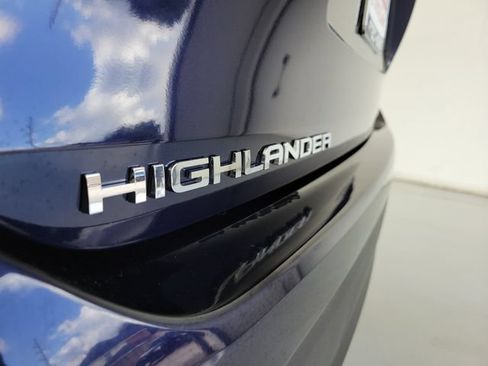 Used 2026 Toyota Highlander XLE AWD/4WD image 9