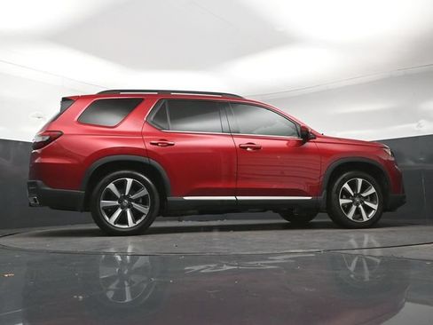 Used 2025 Honda Pilot Touring image 28