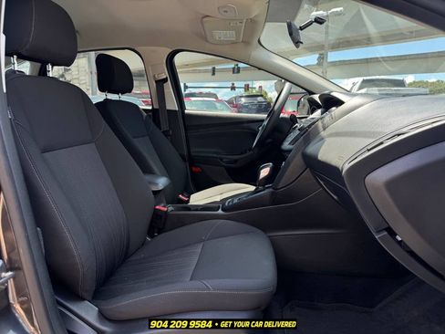 Used 2016 Ford Focus SE FWD image 35