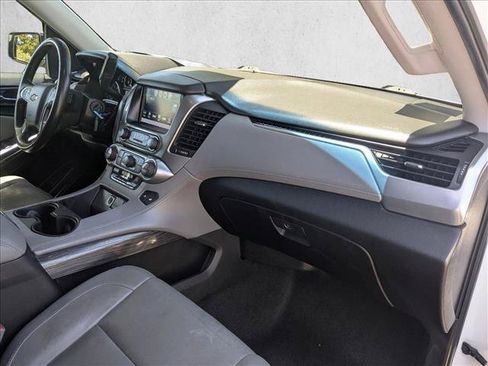Used 2016 Chevrolet Suburban LT RWD image 21