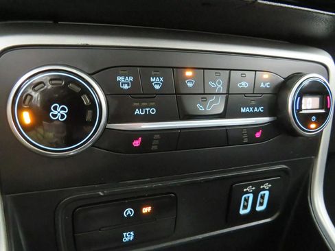 Used 2019 Ford EcoSport SES image 23