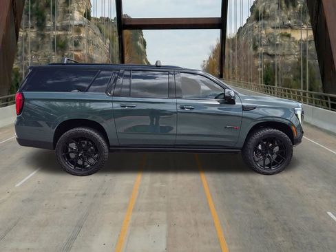 New 2026 GMC Yukon XL AT4 Ultimate AWD/4WD image 13