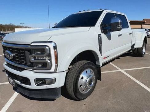 Used 2025 Ford F450 Platinum w/ Platinum Plus Package image 4