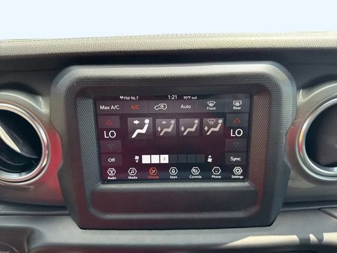 Used 2021 Jeep Wrangler Unlimited Sahara AWD/4WD image 20