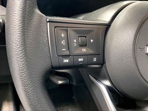 Certified 2025 Nissan Kicks SV AWD/4WD image 22