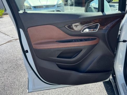 Used 2013 Buick Encore Leather FWD image 18