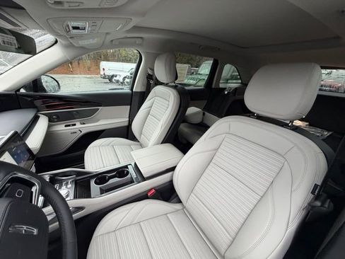 New 2026 Lincoln Nautilus Reserve w/ Jet Appearance Package image 13