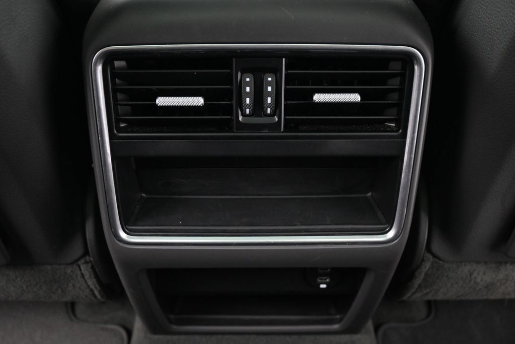 Certified 2020 Porsche Cayenne AWD/4WD image 8