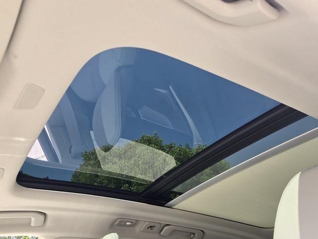 Used 2023 Volvo XC60 B5 Plus w/ Protection Package Premier FWD image 19